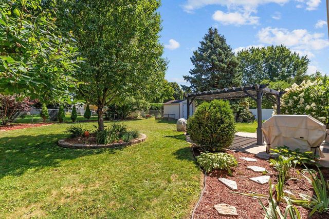 431 ROBERT LANE, Green Bay, WI 54311