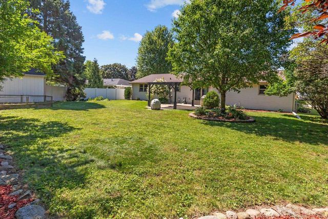 431 ROBERT LANE, Green Bay, WI 54311