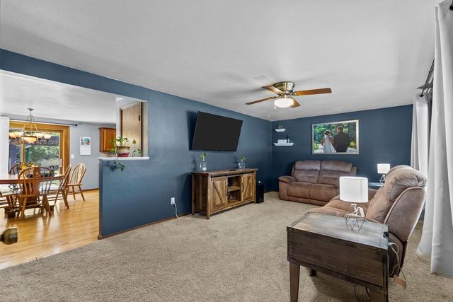 431 ROBERT LANE, Green Bay, WI 54311