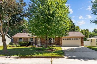 431 ROBERT LANE, Green Bay, WI 54311
