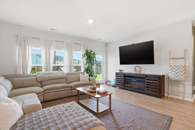 144 Woodland Oak Way, Summerville, SC 29485