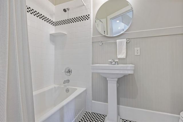 4065 Peachtree Dunwoody Road, Atlanta, GA 30342