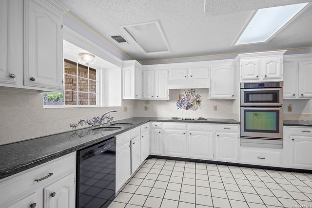 6338 Firestone Pkwy, San Antonio, TX 78244
