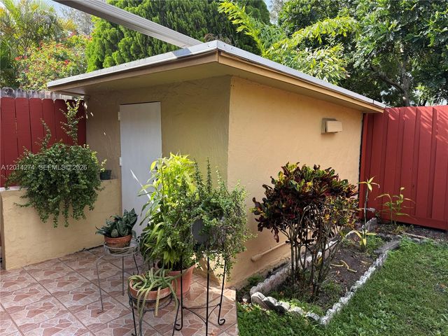 11812 SW 103rd Ln, Miami, FL 33186