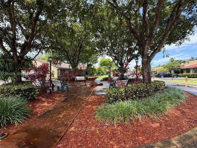11812 SW 103rd Ln, Miami, FL 33186