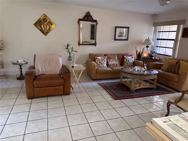 11812 SW 103rd Ln, Miami, FL 33186
