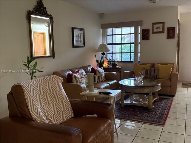 11812 SW 103rd Ln, Miami, FL 33186