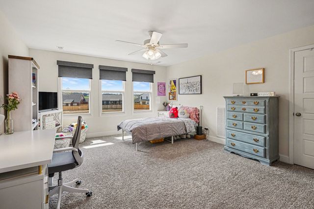 481 Herman Dr, Clarksville, TN 37042