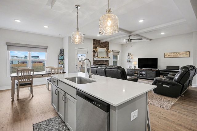 481 Herman Dr, Clarksville, TN 37042