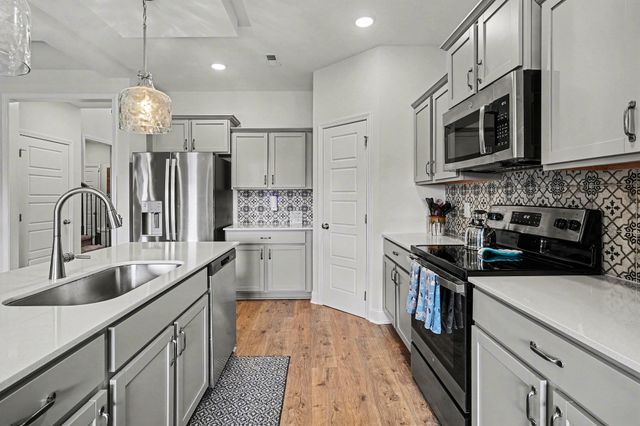 481 Herman Dr, Clarksville, TN 37042