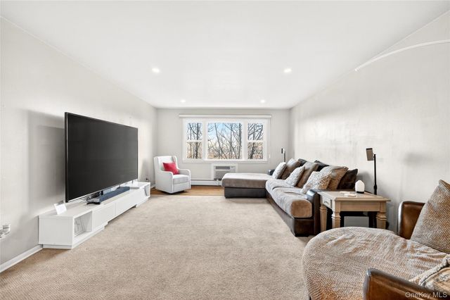 100 Dowd Street D11, Haverstraw, NY 10927