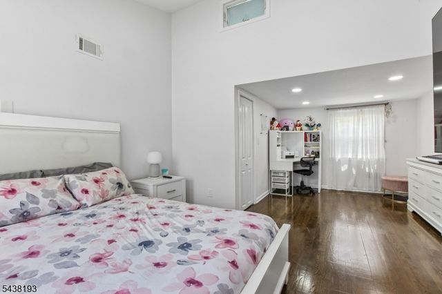 277 Orchard St, Rahway City, NJ 07065
