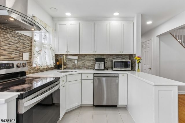277 Orchard St, Rahway City, NJ 07065