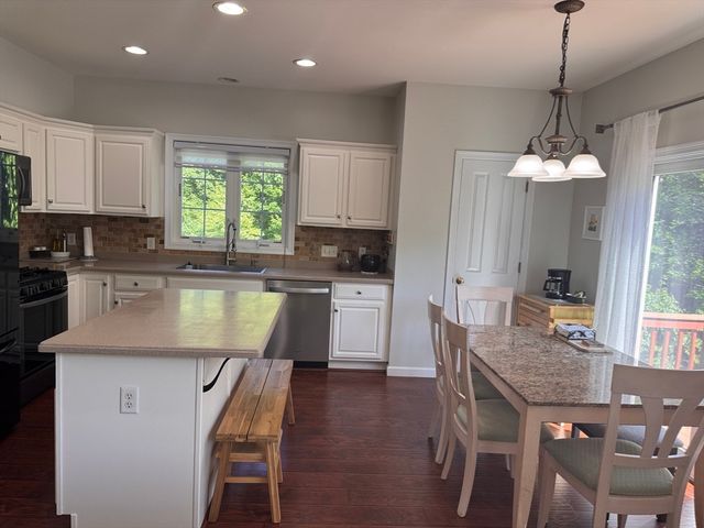 48 Tulip Cir 48, Grafton, MA 01560