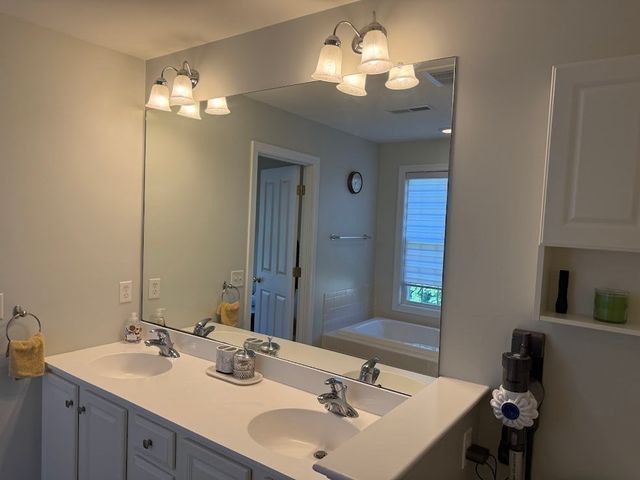 48 Tulip Cir 48, Grafton, MA 01560