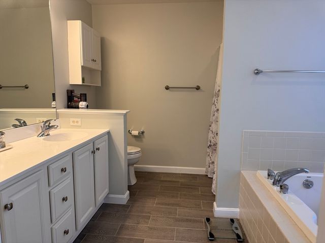 48 Tulip Cir 48, Grafton, MA 01560
