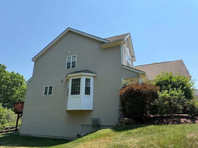48 Tulip Cir 48, Grafton, MA 01560