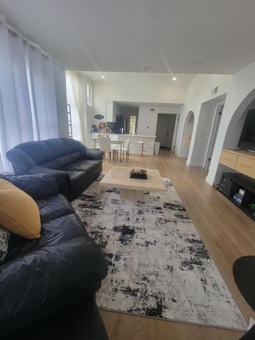 4879 Via Palm Lakes 622, West Palm Beach, FL 33417