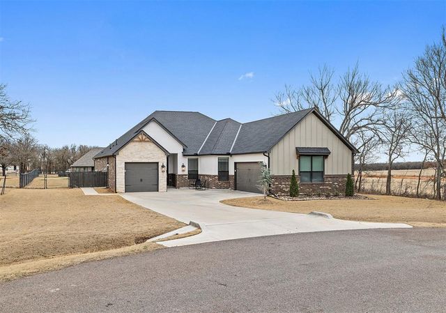 2245 Jackson Lane, Blanchard, OK 73010