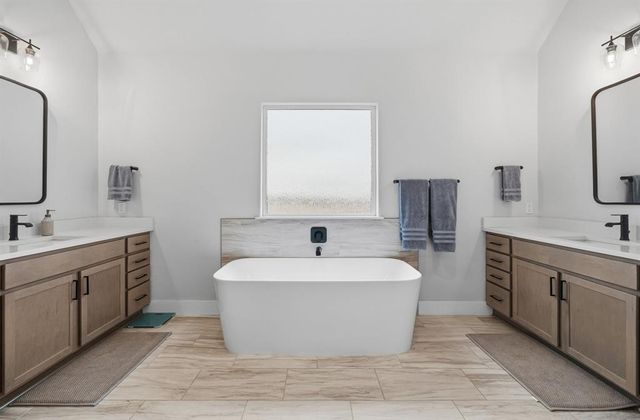 2245 Jackson Lane, Blanchard, OK 73010