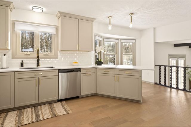 30 Silver Ridge Drive, Greece, NY 14626