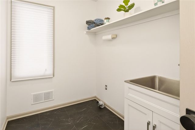 30 Silver Ridge Drive, Greece, NY 14626