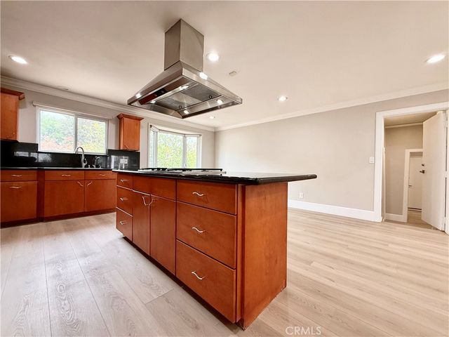 24204 Calvert, Woodland Hills, CA 91367