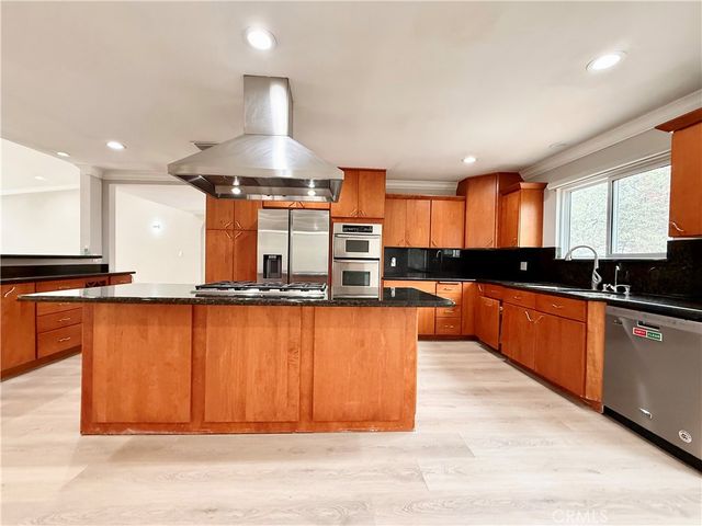 24204 Calvert, Woodland Hills, CA 91367