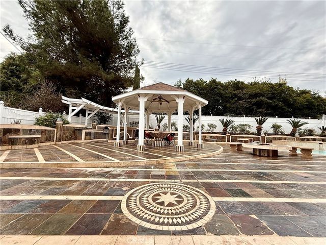 24204 Calvert, Woodland Hills, CA 91367