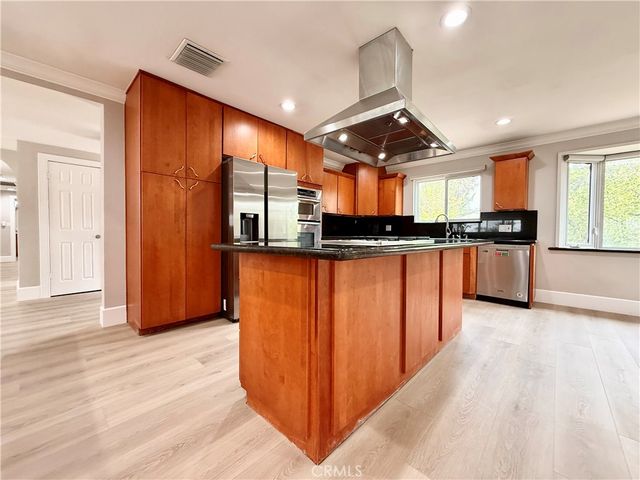 24204 Calvert, Woodland Hills, CA 91367