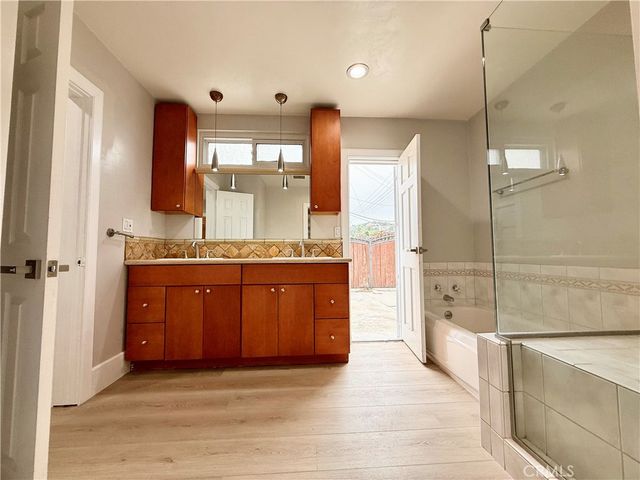 24204 Calvert, Woodland Hills, CA 91367