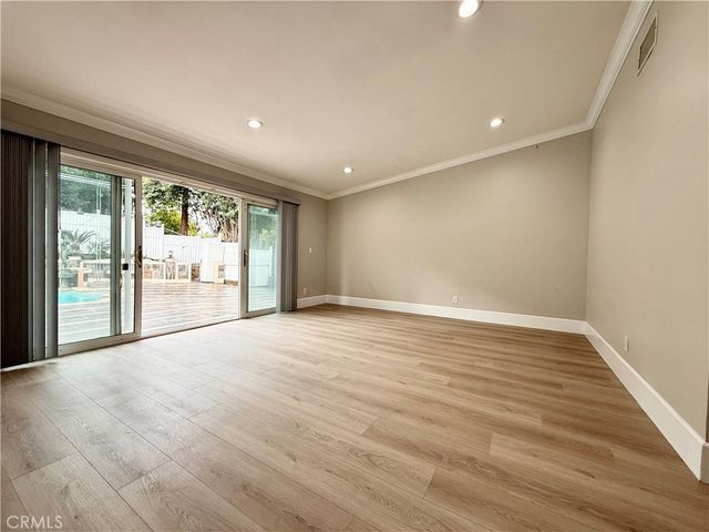 24204 Calvert, Woodland Hills, CA 91367