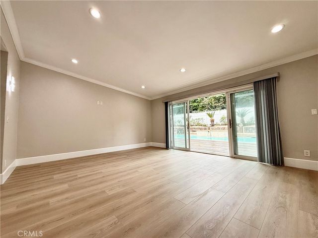 24204 Calvert, Woodland Hills, CA 91367