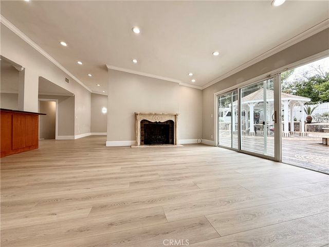 24204 Calvert, Woodland Hills, CA 91367