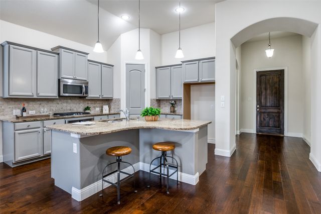 409 Mossy Rock Drive, Mckinney, TX 75071