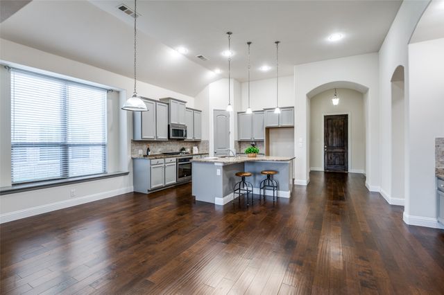 409 Mossy Rock Drive, Mckinney, TX 75071