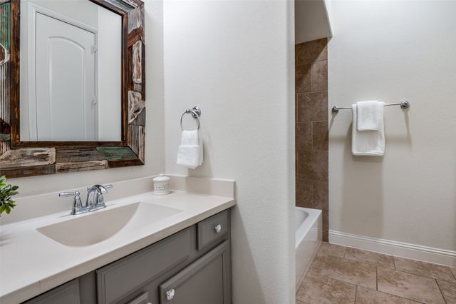 409 Mossy Rock Drive, Mckinney, TX 75071