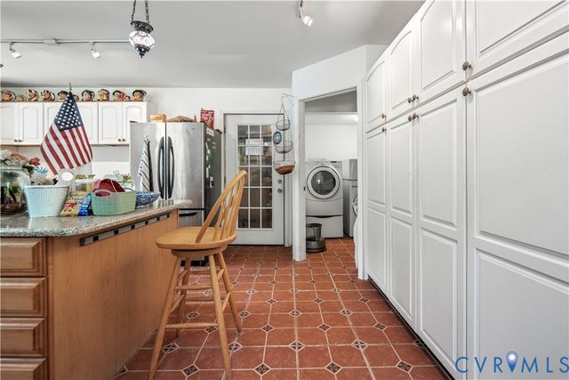 6243 Studley Rd, Hanover, VA 23116