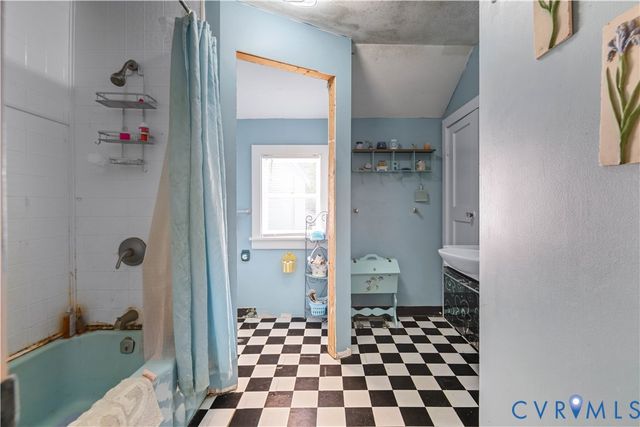 6243 Studley Rd, Hanover, VA 23116