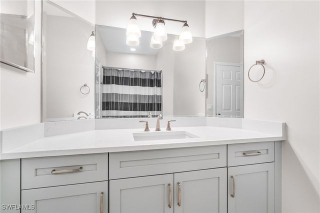 5953 Sand Wedge LN 601, Naples, FL 34110