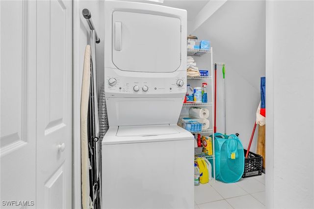 5953 Sand Wedge LN 601, Naples, FL 34110