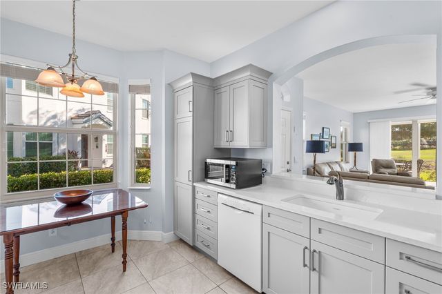 5953 Sand Wedge LN 601, Naples, FL 34110