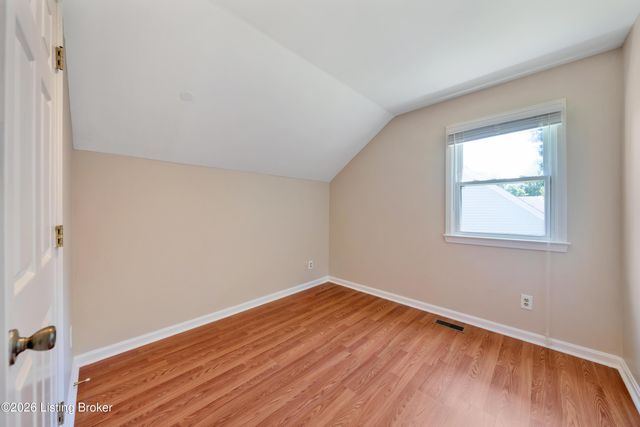 4104 Bay Pointe Dr, Louisville, KY 40241