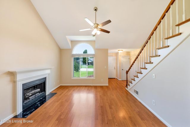 4104 Bay Pointe Dr, Louisville, KY 40241