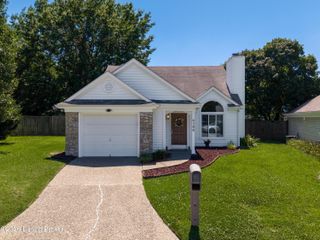 4104 Bay Pointe Dr, Louisville, KY 40241