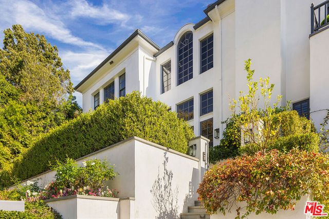 1460 N Doheny Drive, Los Angeles, CA 90069