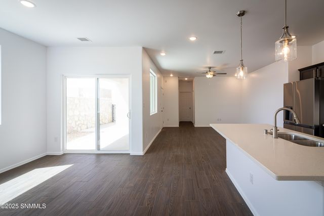 3020 Gladstone Street, Las Cruces, NM 88012