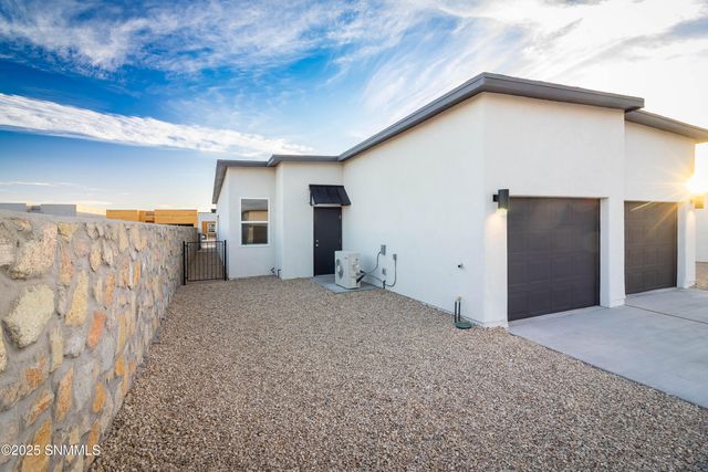 3020 Gladstone Street, Las Cruces, NM 88012