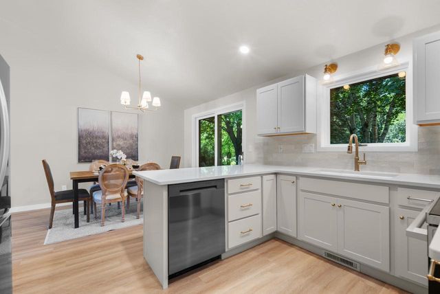 3107 DEVROY LANE, Green Bay, WI 54313