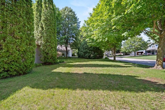 3107 DEVROY LANE, Green Bay, WI 54313